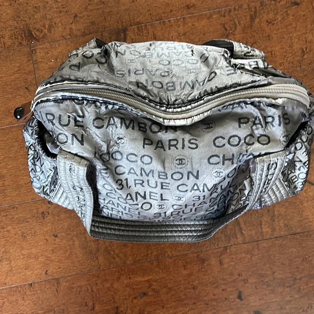 Chanel Rue Cambon 32 Silver Hobo Shoulder Bag         Chanel bag 🔥🔥🔥 - Picture 5 of 12